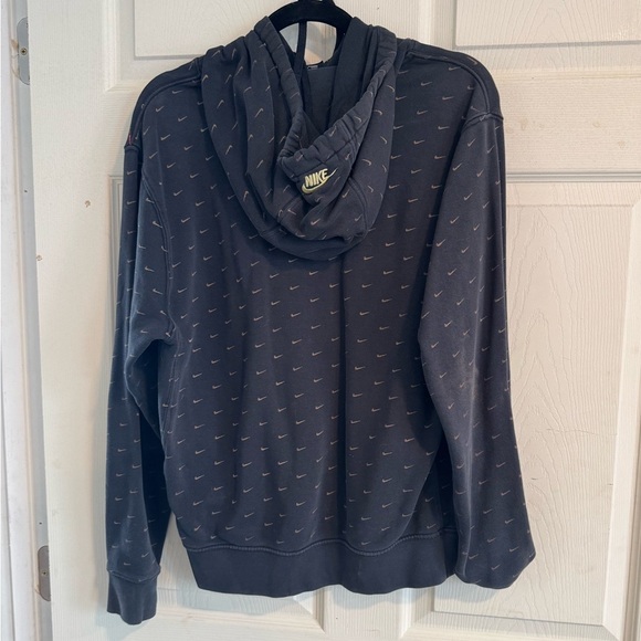 Nike hooded black and gold sweatshirt size small men’s - Picture 7 of 11